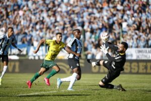 Grêmio vence o Ypiranga e garante vantagem na final do Gauchão