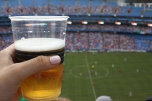 Bebida: Audiência debate bebidas no Estádio