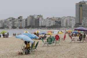 Decreto proíbe caixas de som nas praias cariocas