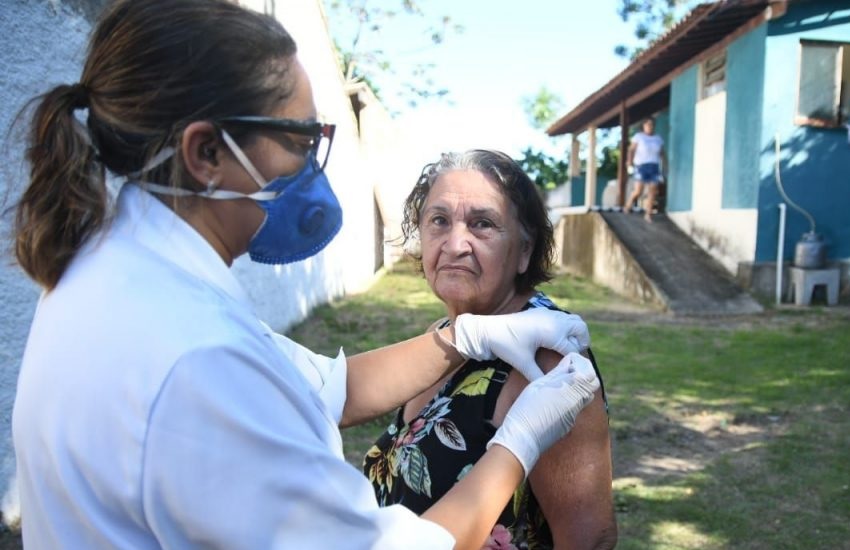 Secretaria da Saúde de Camaquã realiza vacinação a domicílio