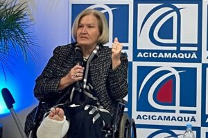 Ana Amélia Lemos foi a palestrante da reunião almoço da ACIC (4)