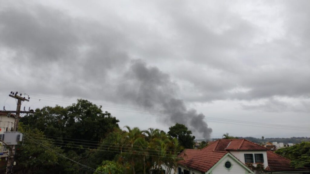 Incêndio com fumaça preta foi registrado por comentarista do Clic Camaquã