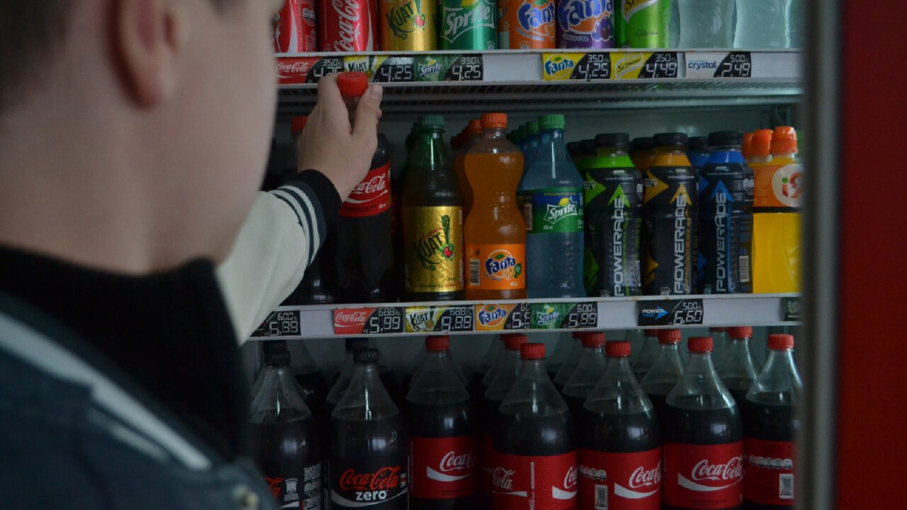 Senadores querem aumentar taxação de refrigerantes em todo o Brasil