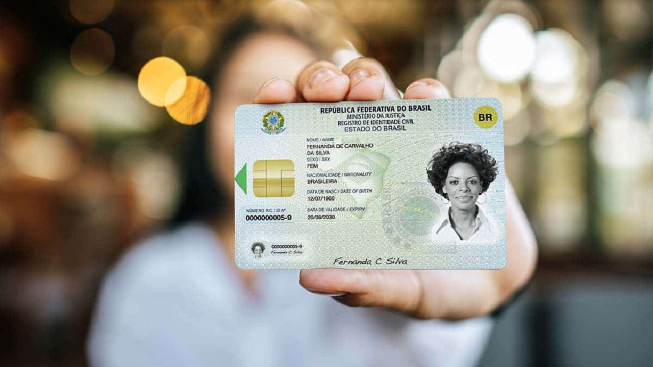 Novo modelo de carteira de identidade começa a ser emitida no RS