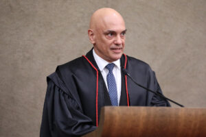 Alexandre de Moraes assumiu presidência do TSE