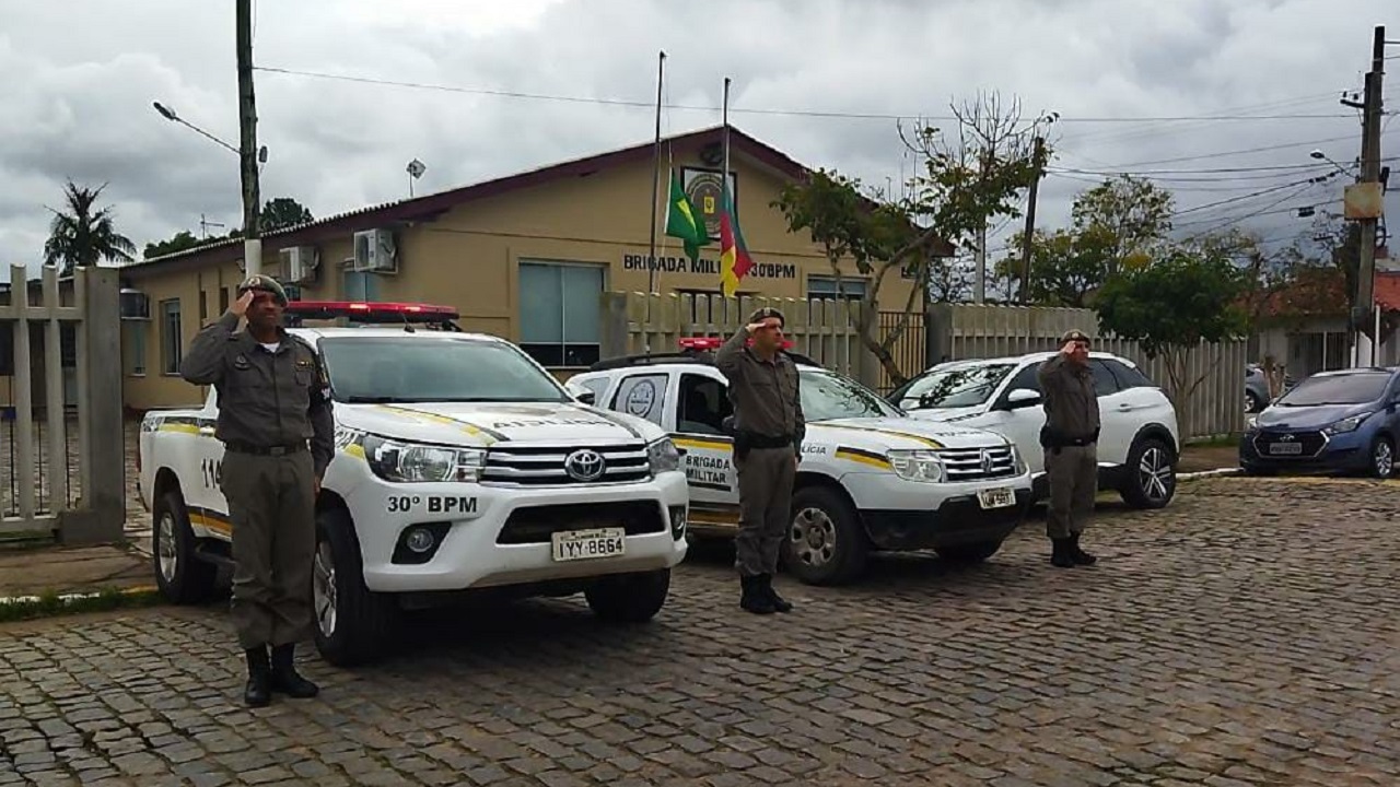 Batalhão de Camaquã realiza homenagem para policiais mortos em serviço