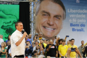 Jair Bolsonaro registra candidatura à reeleição no TSE