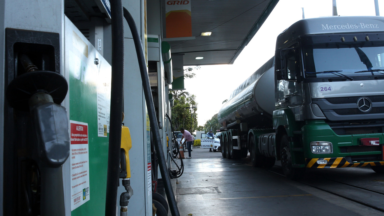 Petrobras anunciou redução do preço do diesel para as distribuidoras