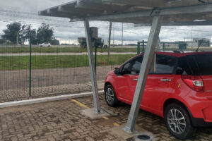 Loja Agrícola da Afubra de Camaquã instala eletroposto para veículos elétricos