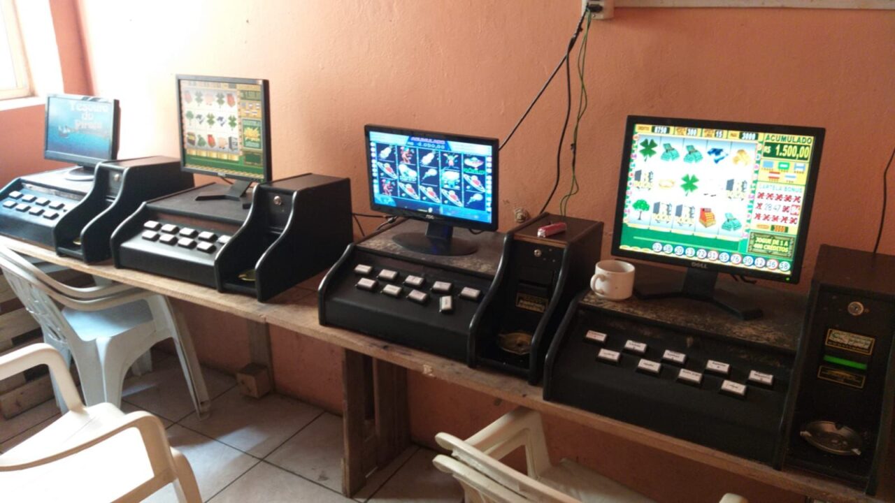 Operação Dia de Sorte apreende máquinas caça-níqueis na região de Camaquã
