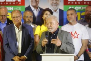 Lula realiza campanha em Porto Alegre