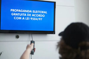 Propaganda eleitoral gratuita na televisão volta a ser veiculada nesta sexta-feira