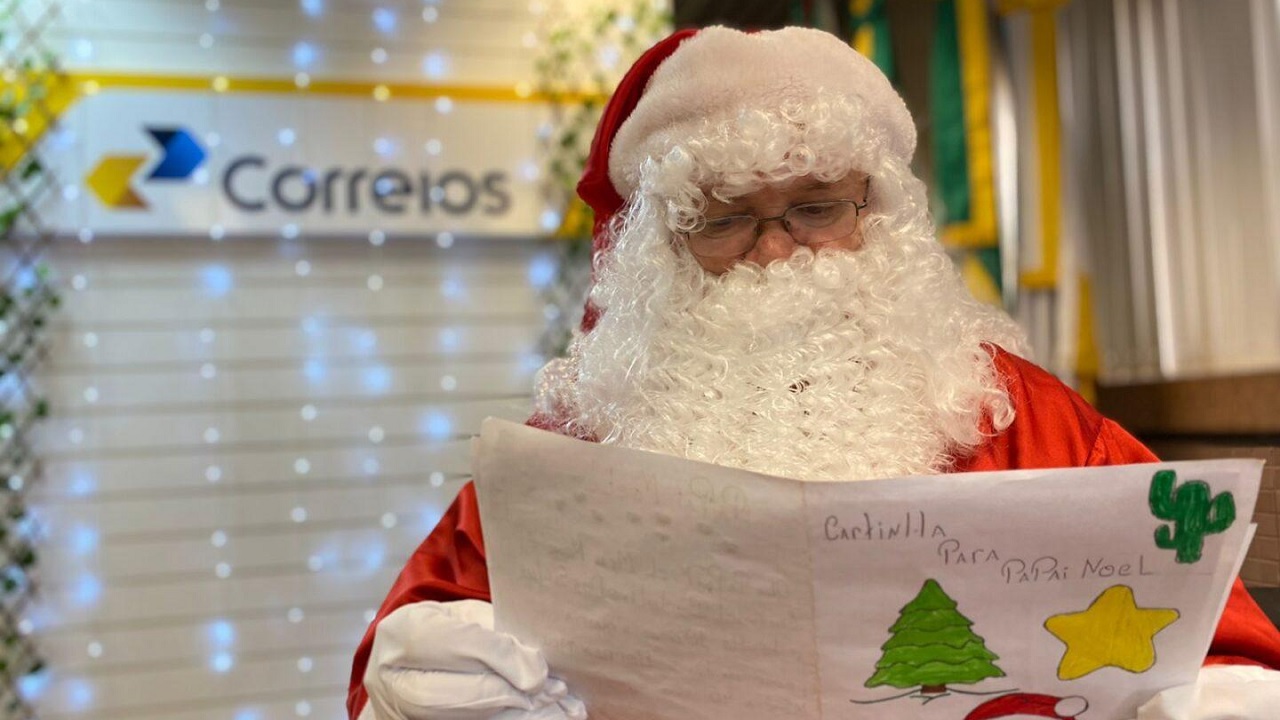 Crianças já podem enviar cartas para campanha Papai Noel dos Correios
