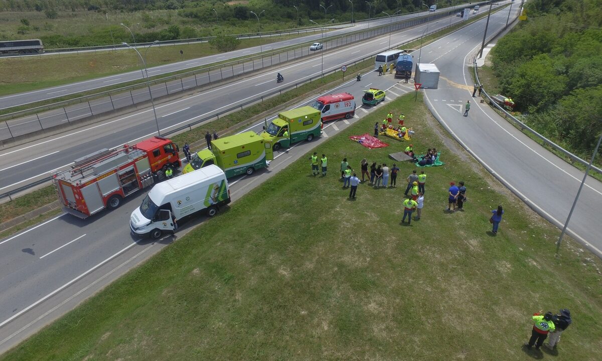 Ecosul faz simulado de acidente com múltiplas vítimas na BR-116