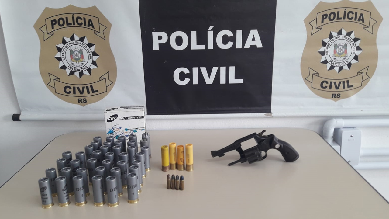 Polícia Civil apreende arma e munições em Cristal