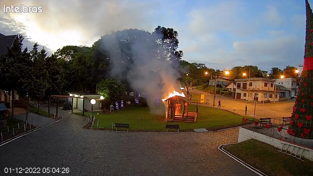 Vândalos colocam fogo em estrutura junto ao Museu do Imigrante de Dom Feliciano